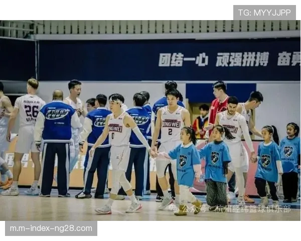 马克西贡献9分 星辰队后场双枪主导比赛 马克西贡献9分 星辰队后场双枪主导比赛